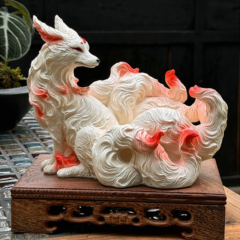 Resin Art Anniversary Gift - Ornamentos de Raposa de Nove Caudas,