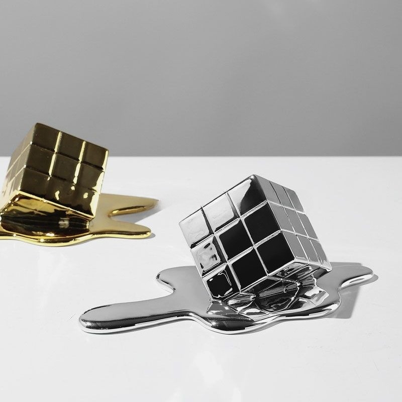 Resin Art Cube - Estátua de metal em forma de
