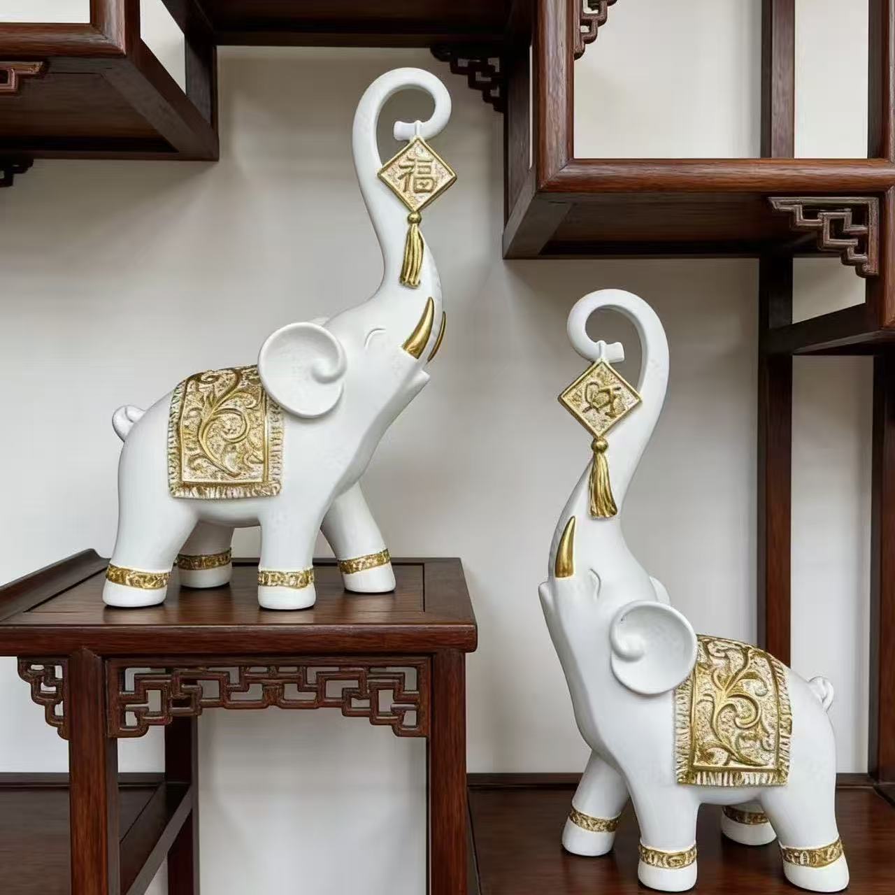 Um Par de Estatuetas de Elefan - Resin Art Anniversary Gift avaliação e preço